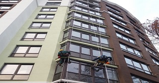 Установка крыши на балкон Курган цена от 1023 руб. м/2.