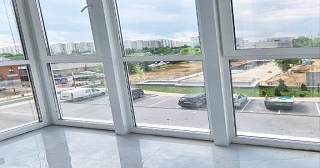 Панорамное остекление балкона Курган цена от 11 тыс. руб. м/п.